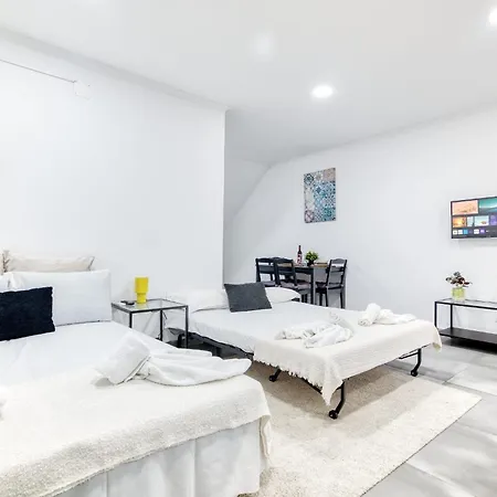 Apartamento Flat With Garden *