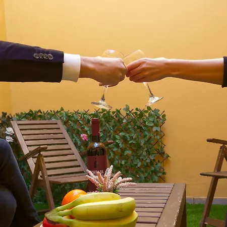 Flat With Garden Apartamento