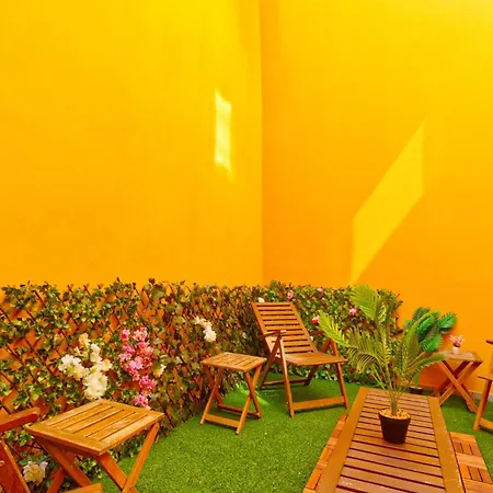 Flat With Garden Apartmán